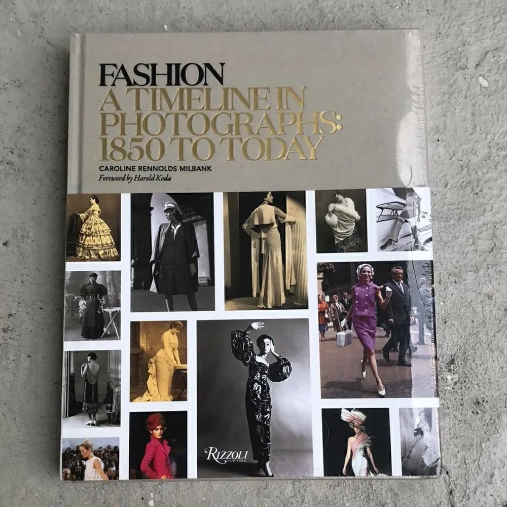 Fashion  a  timeline in  photographs